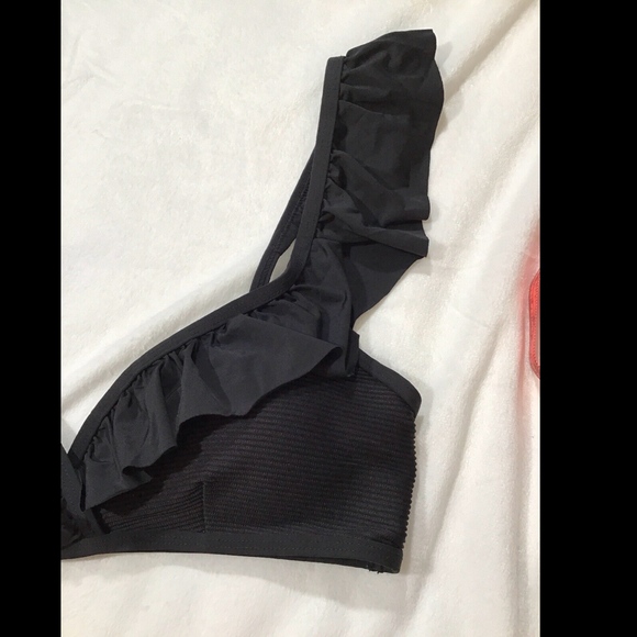 NEW Tart Collections Paige Ruffled Ribbed Bikini Top in Black [SZ Medium ]‎ - Picture 6 of 8